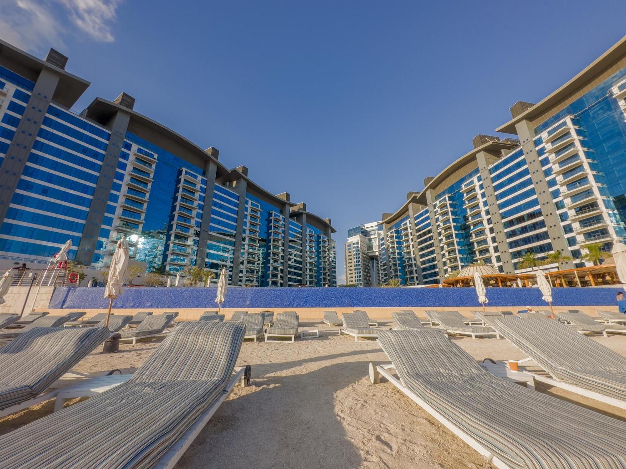 Oceana Residences, The Palm Jumeirah - Mint Stay Дубай Екстериор снимка