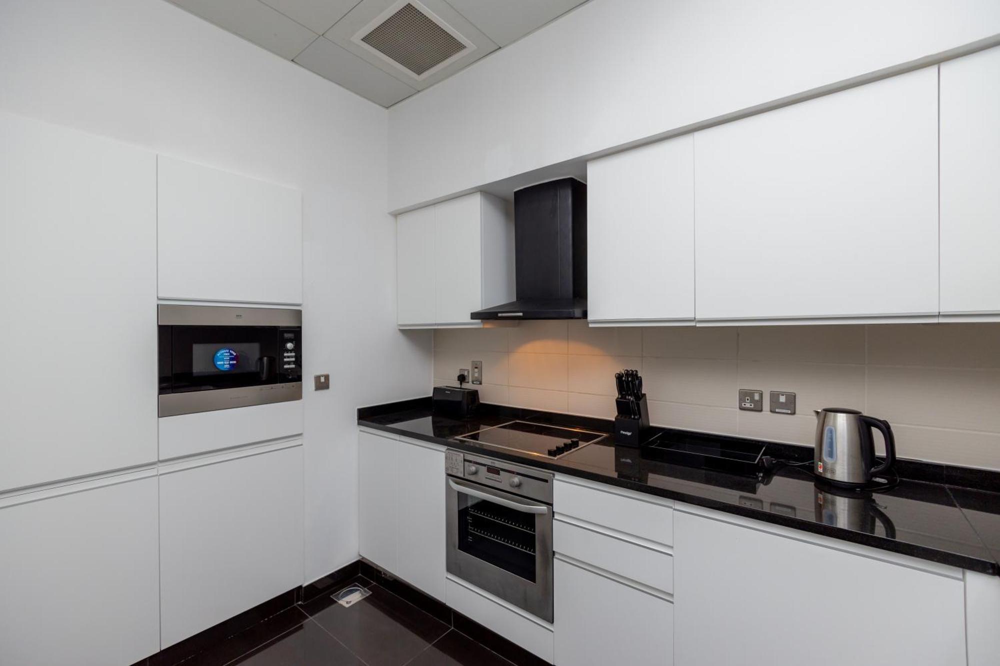 Oceana Residences, The Palm Jumeirah - Mint Stay Дубай Екстериор снимка