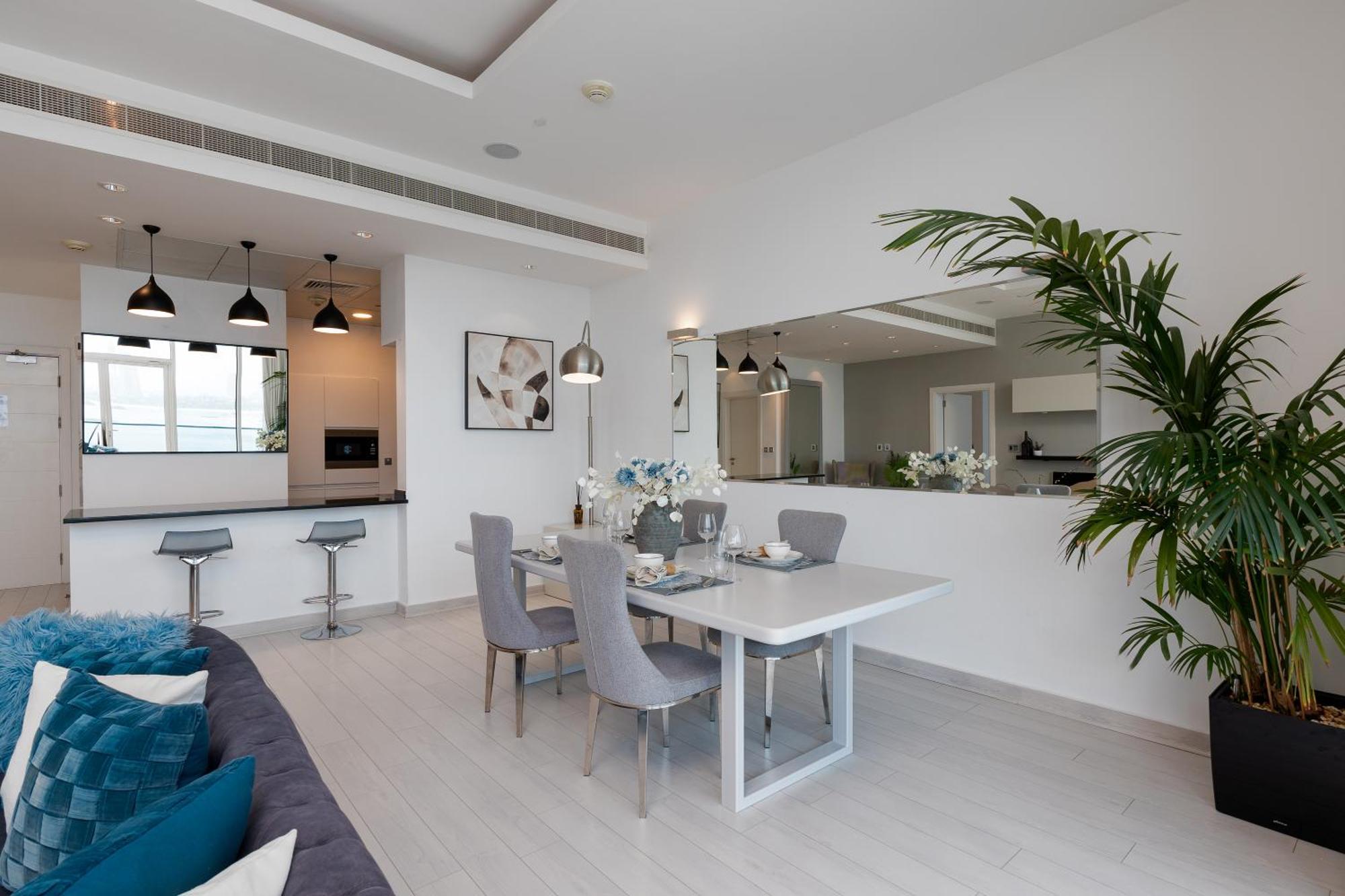 Oceana Residences, The Palm Jumeirah - Mint Stay Дубай Екстериор снимка