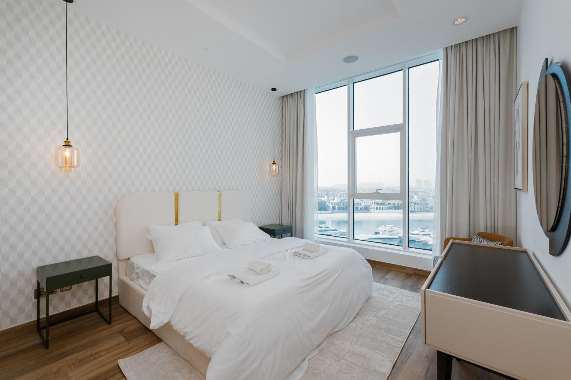 Oceana Residences, The Palm Jumeirah - Mint Stay Дубай Екстериор снимка