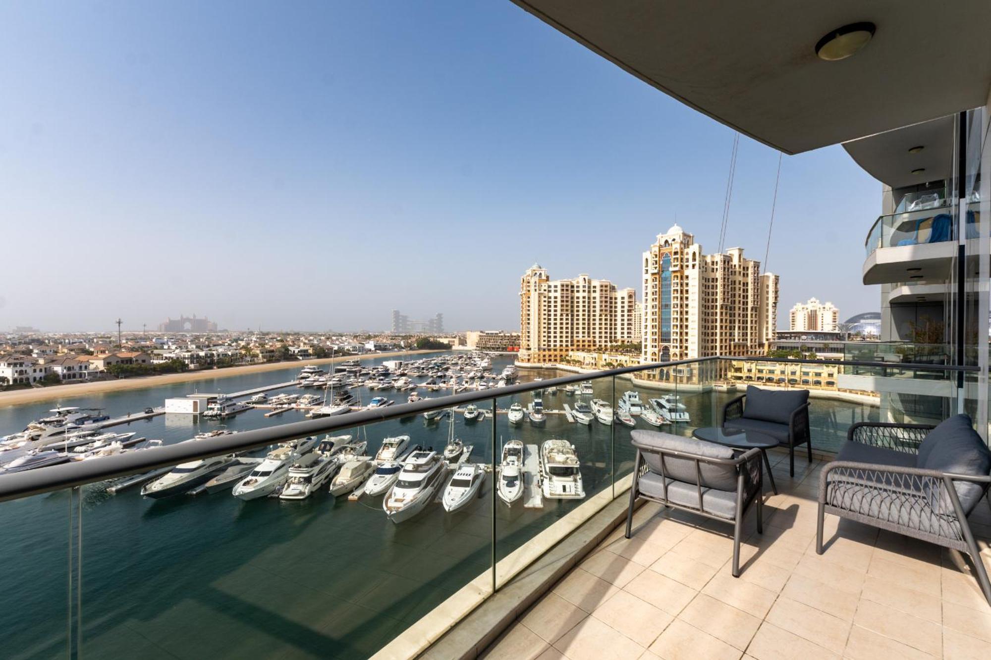 Oceana Residences, The Palm Jumeirah - Mint Stay Дубай Екстериор снимка
