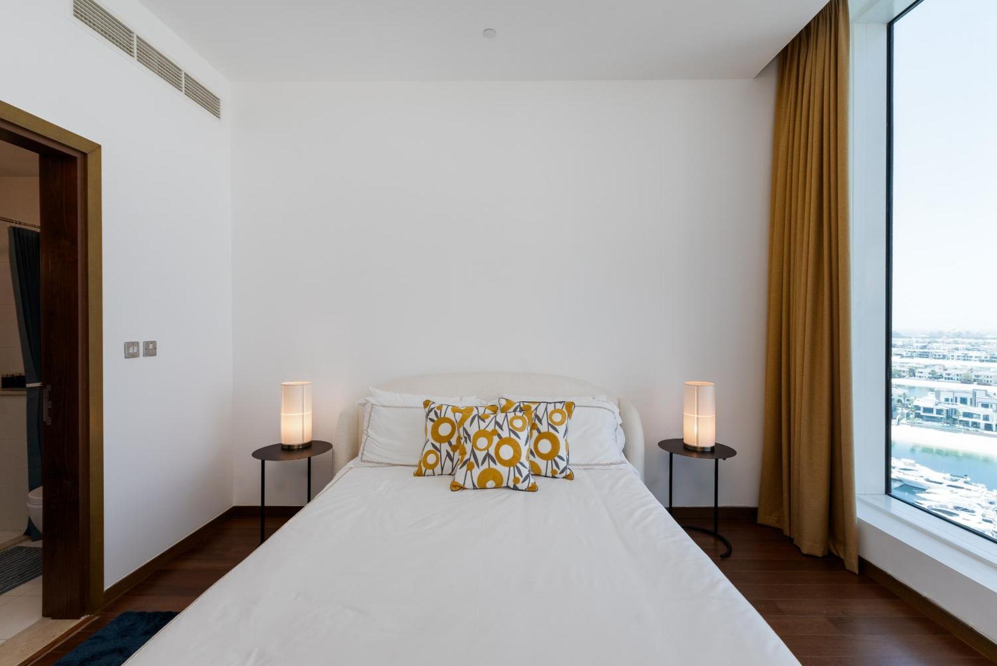 Oceana Residences, The Palm Jumeirah - Mint Stay Дубай Екстериор снимка