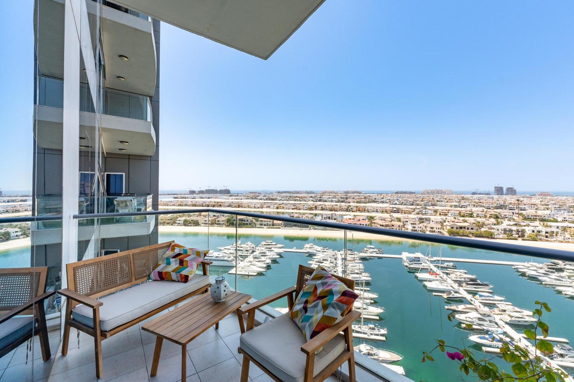 Oceana Residences, The Palm Jumeirah - Mint Stay Дубай Екстериор снимка