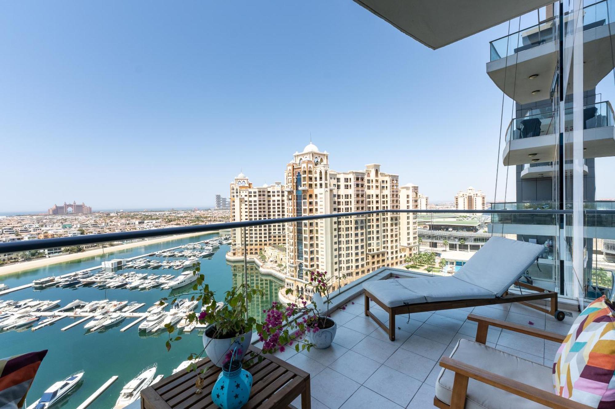 Oceana Residences, The Palm Jumeirah - Mint Stay Дубай Екстериор снимка